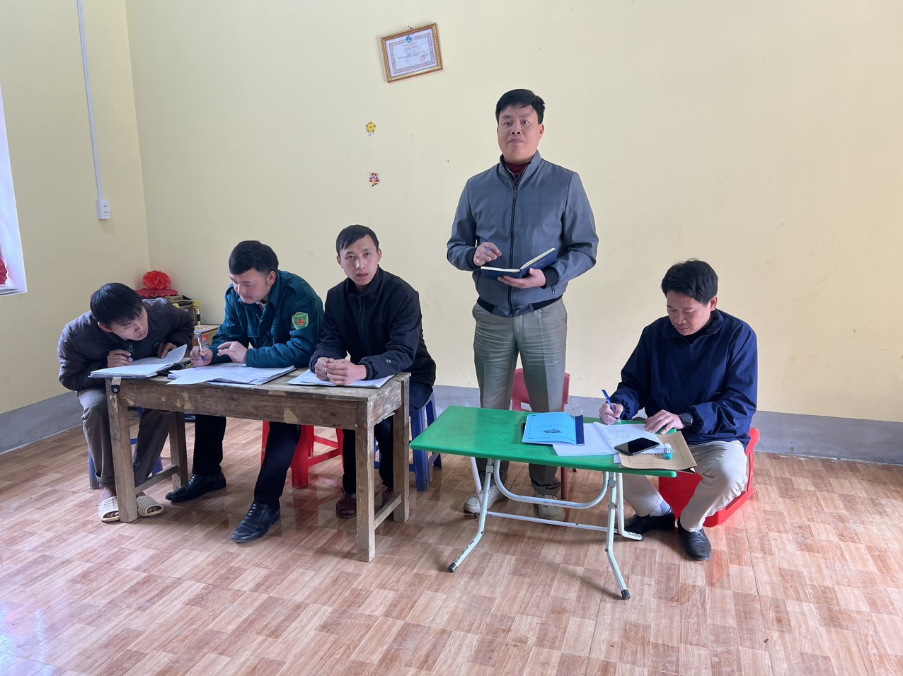 Hoạt động của của người đứng đầu cấp ủy xã Cán Chu Phìn