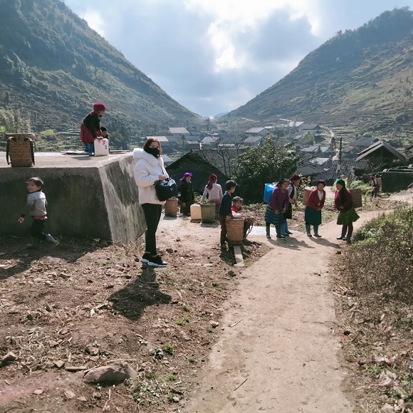 Công tác Tuyen truyen phòng chống dịch COVIT tại các thôn trên địa bàn xã Cán Chu Phìn
